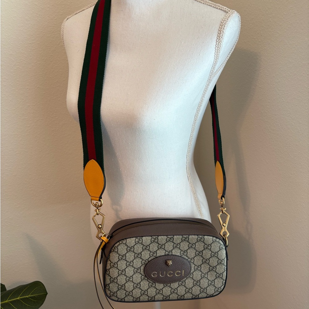 Gucci Ophidia Crossbody Bag with Green and Red Strap GG supreme Camera